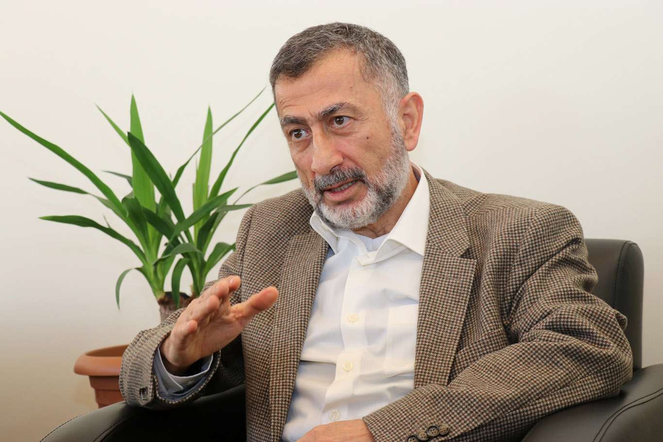 Emekli Albay Ay: Eski darbeciler gereği gibi yargılansaydı bu bildirinin önüne geçilebilirdi Emekli Albay Ay: Eski darbeciler gereği gibi yargılansaydı bu bildirinin önüne geçilebilirdi